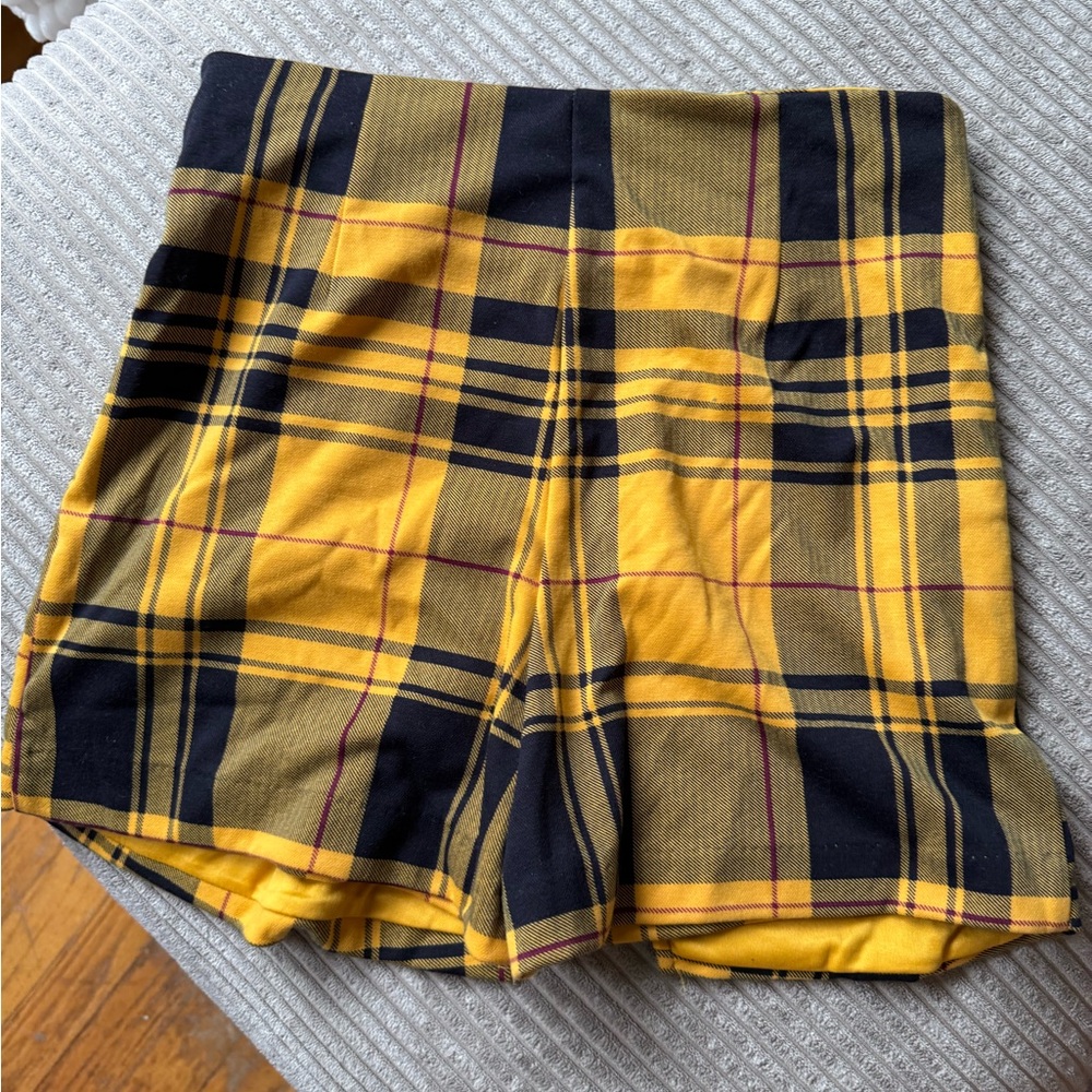 Plaid Yellow and Black Skort - Picture 2 of 5
